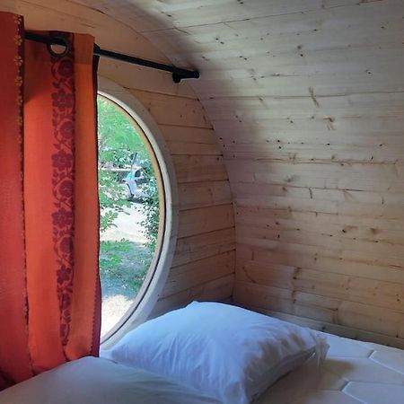 Camping De Nevers Eksteriør bilde