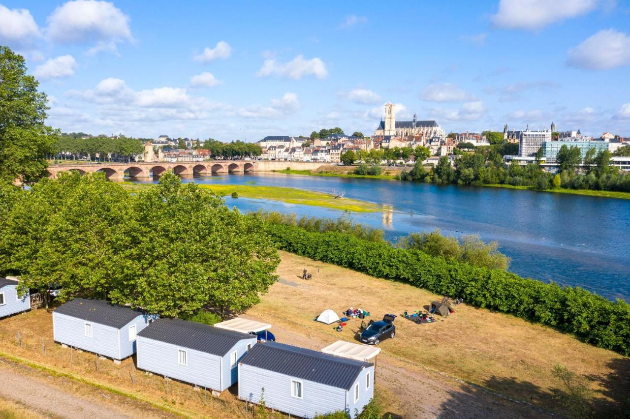 Camping De Nevers Eksteriør bilde