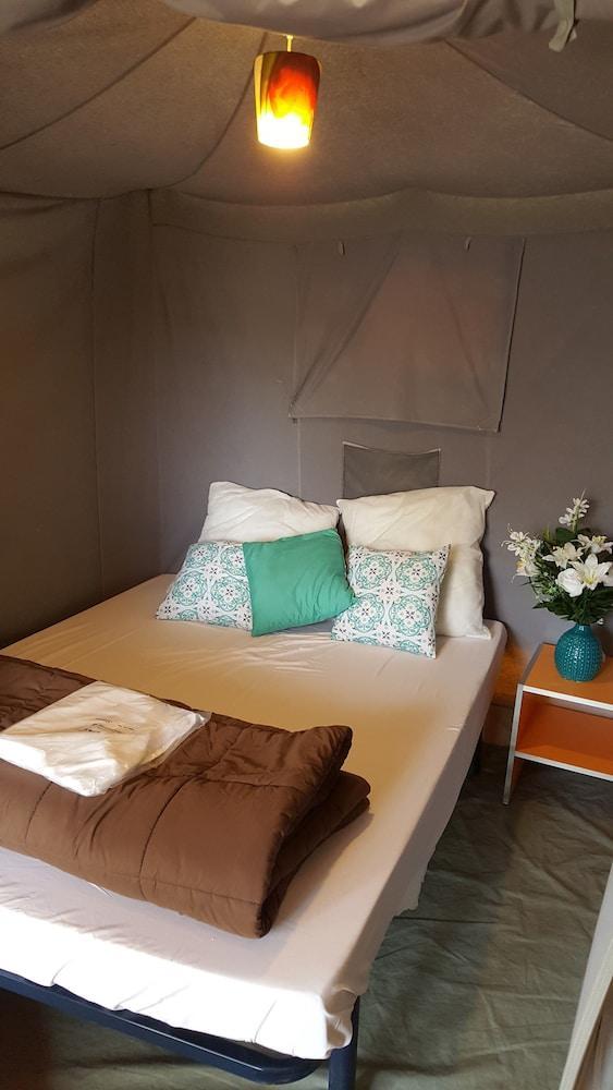 Camping De Nevers Eksteriør bilde